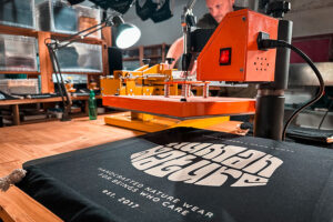 Fixieren des Drucks mit einer Transferpresse