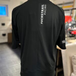Ein Mountainbike T-Shirt in der Farbe raven black von hinten