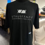 Ein Mountainbike T-Shirt in der Farbe raven black von vorne